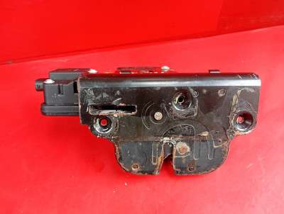 Замок кришки (двері) багажника Mercedes-Benz Vito W 639 (2003-2010) дорестайл