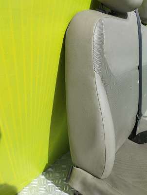 Сидіння подвійне Renault Trafic II, Opel Vivaro II, Nissan Primastar II (2001-2006) дорестайл