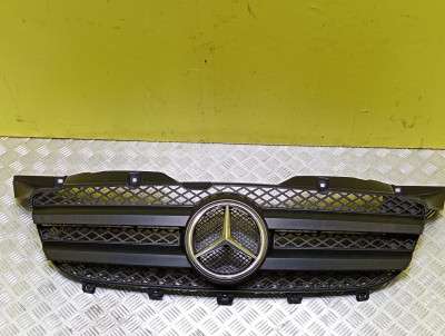 Решітка радіатора Mercedes-Benz Sprinter W 906 (2006-2014) дорестайл