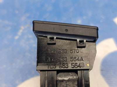 Кнопка обогрева сидений Volkswagen Touareg (2003-2006) дорестайл