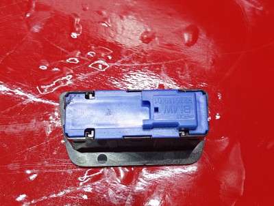 Кнопка відкриття багажника BMW X5 F15 (2013-2018)