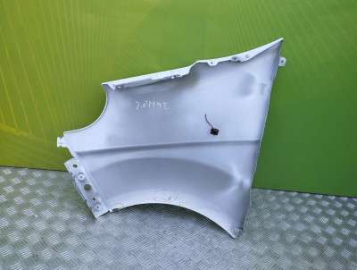 Крыло переднее правое Renault Trafic II, Opel Vivaro II, Nissan Primastar II (2006-2014) рестайл
