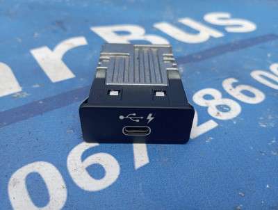 Разъем AUX / USB BMW X7 G07 (2018-2022)