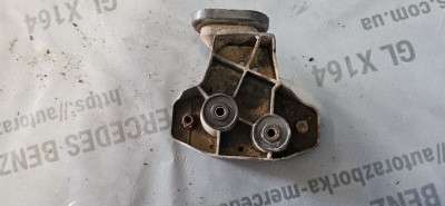 Кронштейн (кріплення) заднього бампера правий Mercedes ML W164 (2005-2011)
