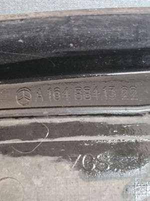 Защита арки передняя левая. Часть подкрылка Mercedes ML W164 (2005-2011)