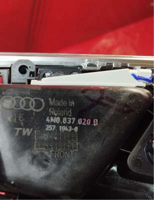 Ручка двери внутренняя передняя правая Audi Q7 4M(2015-2020)