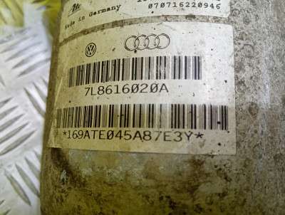 Стійка амортизатора заднього правого Audi Q7 (2006-2009)