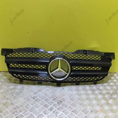 Решітка радіатора Mercedes-Benz Sprinter W 906 (2006-2014) дорестайл