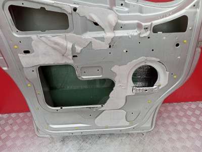 Двері передні ліві Renault Trafic II, Opel Vivaro II, Nissan Primastar II (2006-2014) рестайл