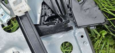 Склопідйомник електричний двері передньої лівої Mercedes ML W164 (2005-2011)