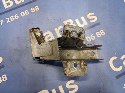 Кронштейн (крепление) крыла правый Renault Trafic II, Opel Vivaro II, Nissan Primastar II (2006-2014) рестайл