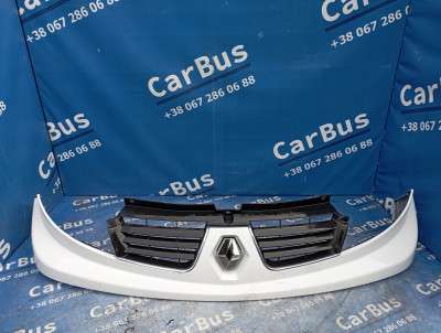 Накладка бампера переднього центральна Renault Trafic II, Opel Vivaro II, Nissan Primastar II (2006-2014) рестайл