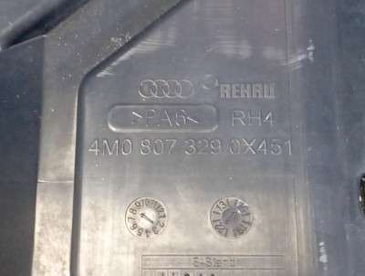Кронштейн (кріплення) заднього бампера центральний Audi Q7 4M(2015-2020)