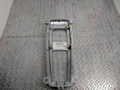 Декоративна накладка на кулісу BMW X5 E70 (2010-2013) рестайл