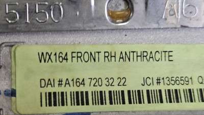 Накладка декоративна (молдинг) передніх правих дверей Mercedes ML W164 (2005-2011)