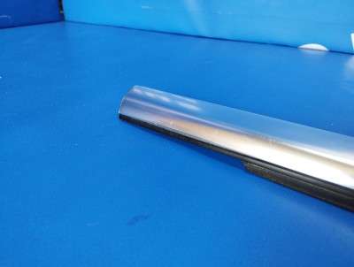 Ущільнювач скла дверей Mercedes GLE V167 (2018-2025)