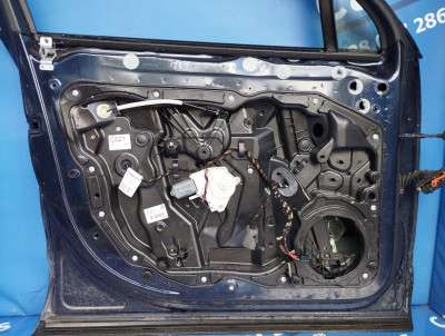 Дверь передняя левая Volkswagen Touareg NF (2010-2014)