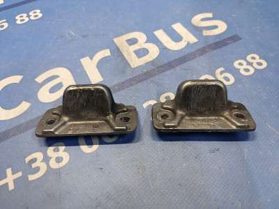 Напрямна зсувні двері Renault Trafic II, Opel Vivaro II, Nissan Primastar II (2006-2014) рестайл