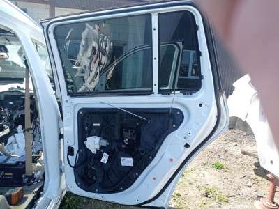 Двері задні праві Mercedes GL X166