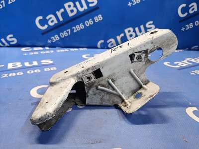 Кронштейн (крепление) крыла правый Renault Trafic II, Opel Vivaro II, Nissan Primastar II (2006-2014) рестайл