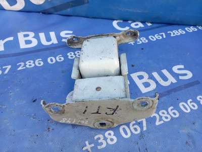 Петля двері розпашной Renault Trafic II, Opel Vivaro II, Nissan Primastar II (2006-2014) рестайл