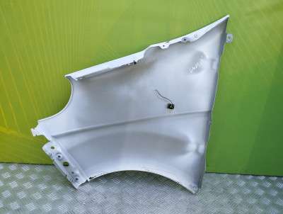 Крыло переднее правое Renault Trafic II, Opel Vivaro II, Nissan Primastar II (2006-2014) рестайл