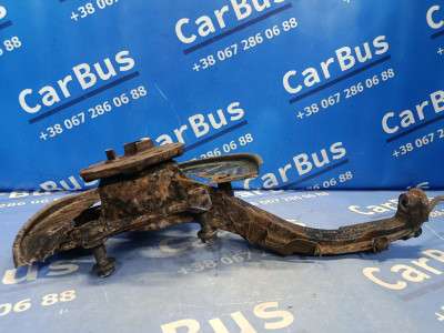 Ступиця (кулак цапфа) передня права Volkswagen Touareg (2007-2010) рестайл