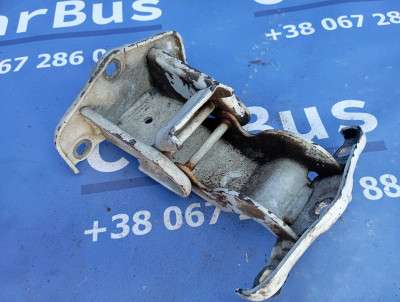 Петля двери распашной Renault Trafic II, Opel Vivaro II, Nissan Primastar II (2006-2014) рестайл