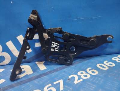 Петля капота права BMW X5 E70 (2007-2010) дорестайл