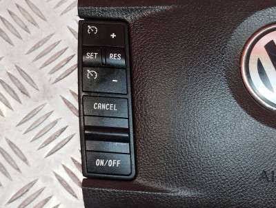 Подушка безопасности в рулевое колесо Volkswagen Touareg (2007-2010) рестайл