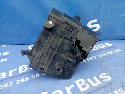Короб монтажный для предохранителей Renault Trafic II, Opel Vivaro II, Nissan Primastar II (2006-2014) рестайл