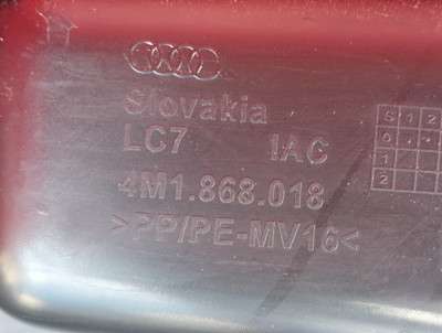 Обшивка (карта) дверей передньої правої Audi Q7 4M(2015-2020)