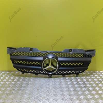 Решітка радіатора Mercedes-Benz Sprinter W 906 (2006-2014) дорестайл