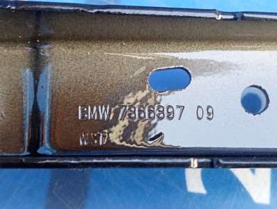 Петля кришкі (двері) багажника ліва BMW 5 G30 (2016-2023)