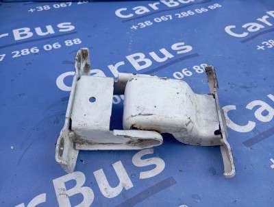 Петля двери распашной Renault Trafic II, Opel Vivaro II, Nissan Primastar II (2006-2014) рестайл
