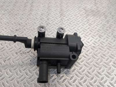 Замок лючка бензобака BMW X5 E70 (2010-2013) рестайл