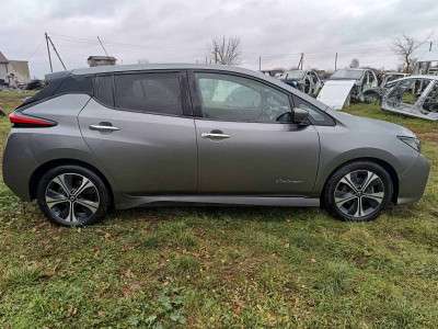Двері передні праві Nissan Leaf II 2018-2024