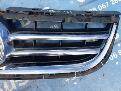 Решітка радіатора Volkswagen Touareg (2007-2010) рестайл