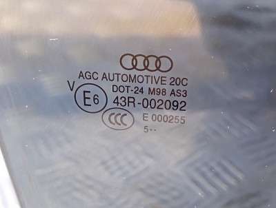 Скло бокових дверей задніх лівих Audi Q7 4M(2015-2020)