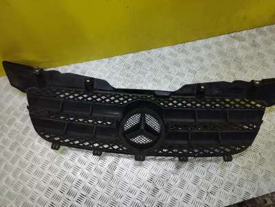 Решітка радіатора Mercedes-Benz Sprinter W 906 (2006-2014) дорестайл
