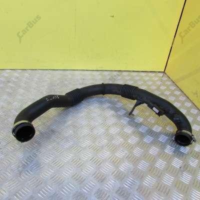 Патрубок інтеркулера Renault Trafic II, Opel Vivaro II, Nissan Primastar II (2006-2014) рестайл