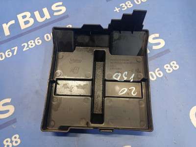 Короб монтажный для предохранителей Renault Trafic II, Opel Vivaro II, Nissan Primastar II (2006-2014) рестайл