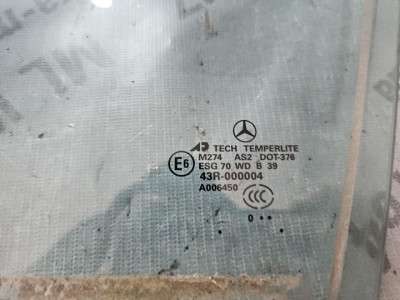 Стекло боковой двери передней левой Mercedes ML W164 (2005-2011)
