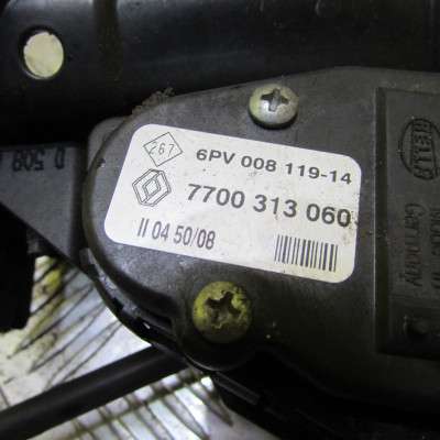 Педаль газа Renault Trafic II, Opel Vivaro II, Nissan Primastar II (2006-2014) рестайл