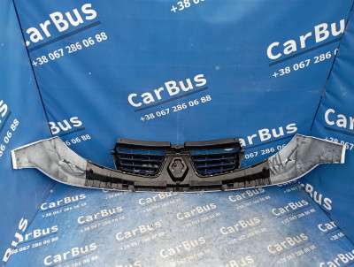 Накладка бампера переднього центральна Renault Trafic II, Opel Vivaro II, Nissan Primastar II (2006-2014) рестайл