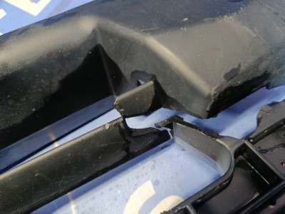 Решітка радіатора Renault Trafic II, Opel Vivaro II, Nissan Primastar II (2006-2014) рестайл
