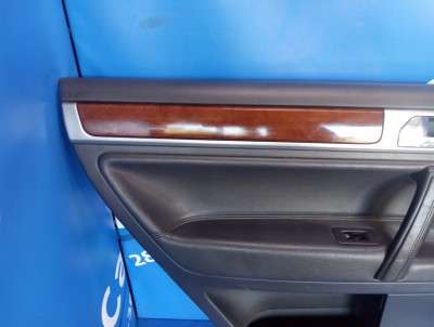 Обшивка (карта) двері задньої лівої Volkswagen Touareg (2007-2010) рестайл