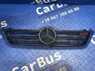 Решетка радиатора Mercedes-Benz Vito W 639 (2003-2010) дорестайл
