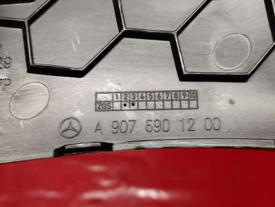 Обшивка стійки салону передня права Mercedes-Benz Sprinter W907 (2014-2024)