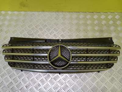 Решітка радіатора Mercedes-Benz Vito W 639 (2010-2014) рестайл